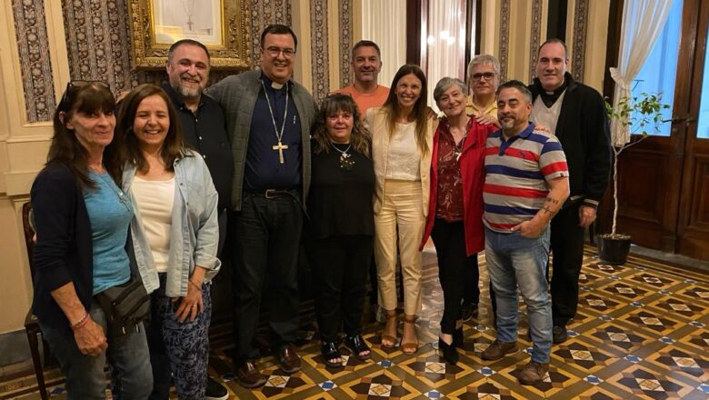 El Arzobispo Gabriel Mestre con el nuevo secretariado